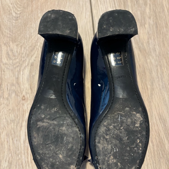 Prada Patent Leather Bow Gold Logo Accents Pumps - Picture 4 of 8